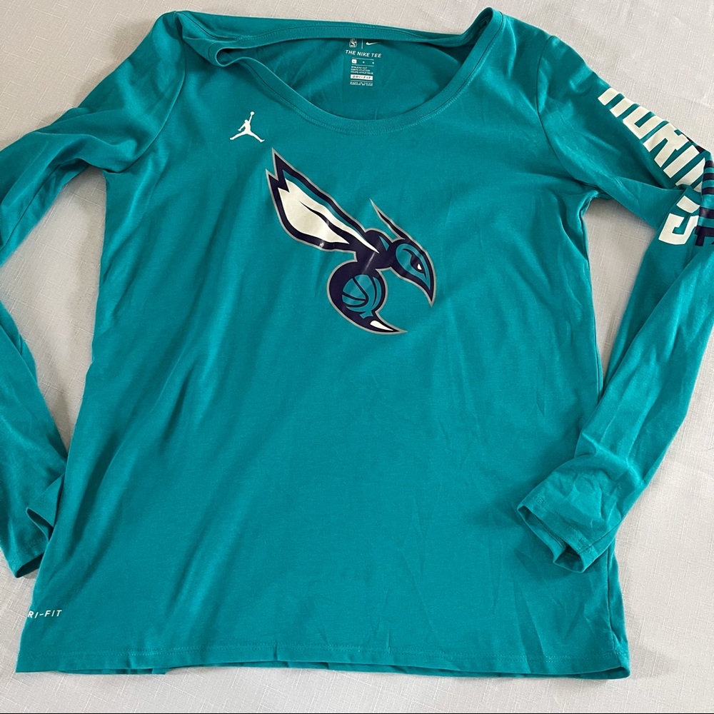 Nike Jordan Hornets t shirt NBA ladies‎ large